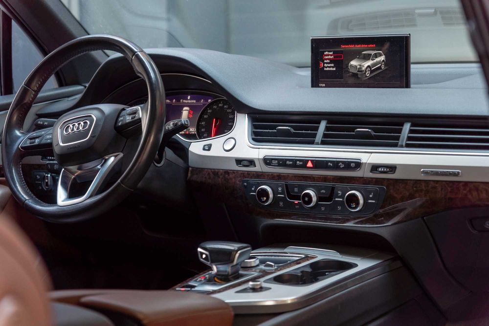 Audi Q7 S line quattro – wynajem SUV premium | Świdnica