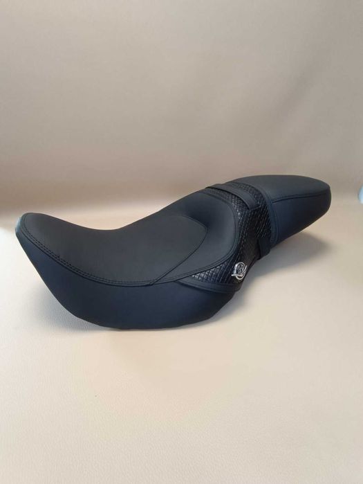 Перетяжка, ремонт мото сидений, скутер, чоппер, крузер, ретро и т.д.