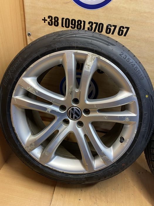 Диски R-Line  з новими літніми шинами 235/45 R19 5x112 шини титати