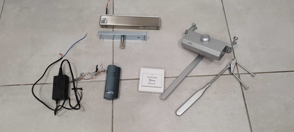 Zamek elektroniczny, wysokiej klasy system cały komplet do montażu!