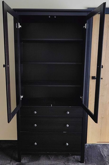 IKEA Hemnes witryna z 3 szuladami