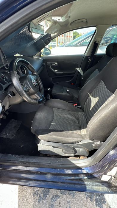 Seat Ibiza 1.4 Gasolina – Económico