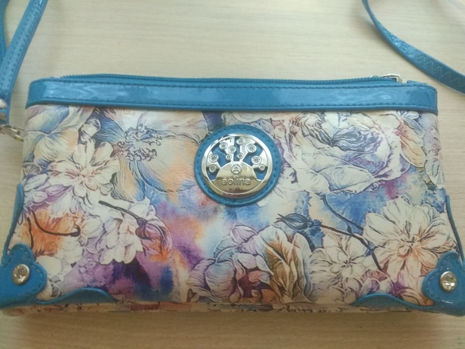 Маленькая сумочка кроссбоди. Клатч с двумя съёмными ремешками