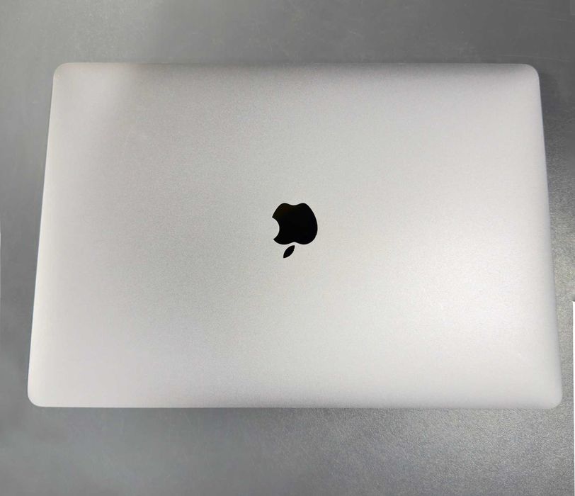 MacBook Pro 15" 2018 i7 16gb RAM 256Gb SSD Space Gray Низька Ціна!