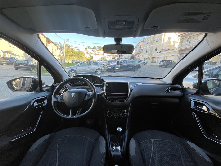 Peugeot 208 - 2011 - 223.000kms