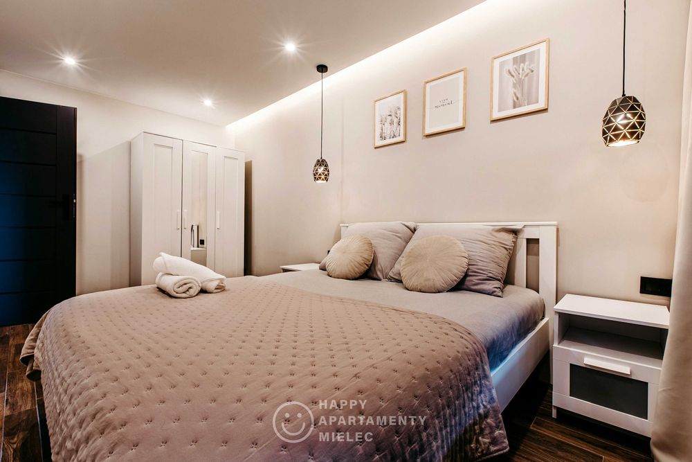 Nocleg Noclegi Apartamenty na doby - Apartamentyhappy.pl - Faktura Vat