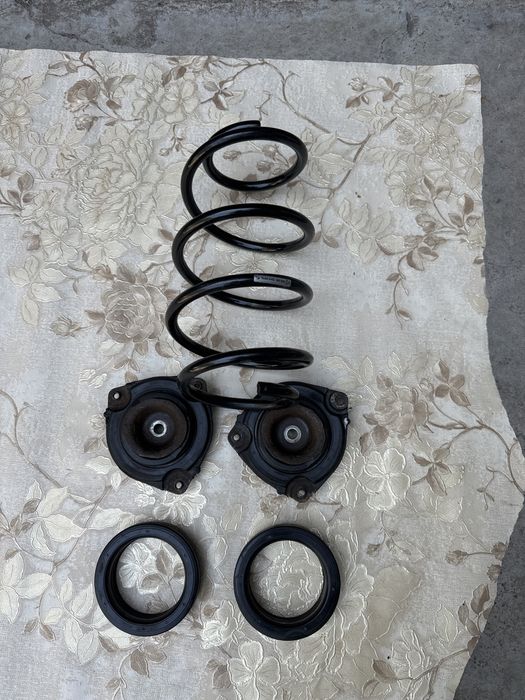 Продам новую пружину NISSAN LEAF 2011-2016год, опорные подшипники бу.