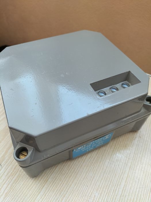 Датчик-реле уровня РОС 301