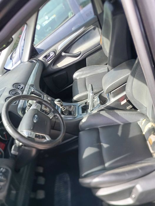 Ford S-Max — fotografia 8