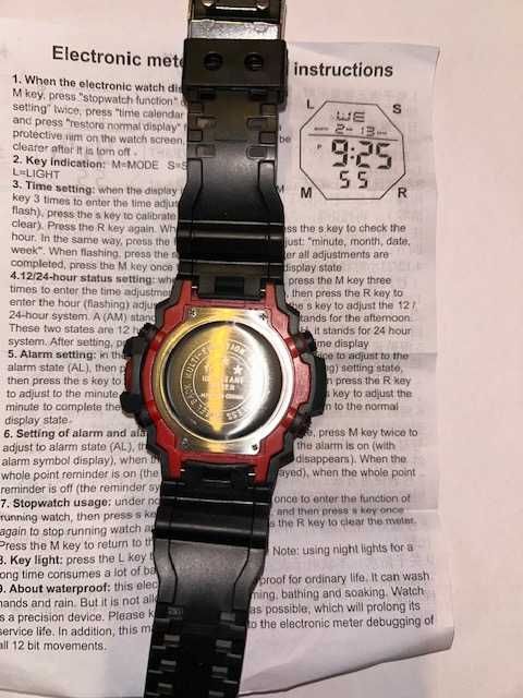 Modny wielofunkcyjny zegarek sportowy