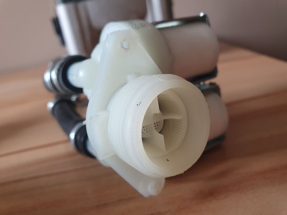 Elektrozawór do pralek Candy Hoover Baumatic