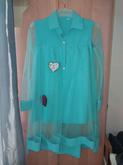 1.Продається плаття  2. Здається в оренду