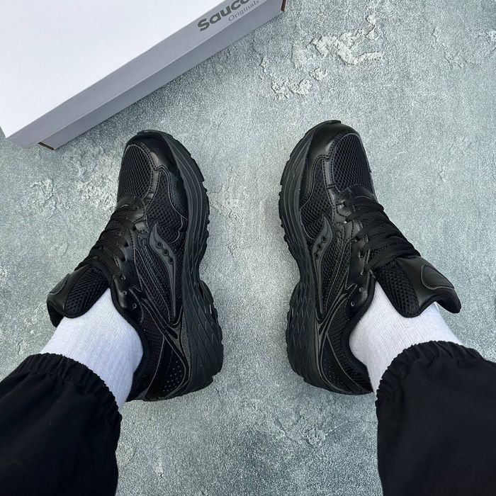 Кросівки Saucony Progrid Omni 9 Armor Black