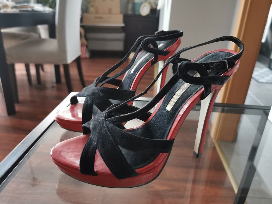 Sandałki na szpilce rozm. 38-39 Buffalo London