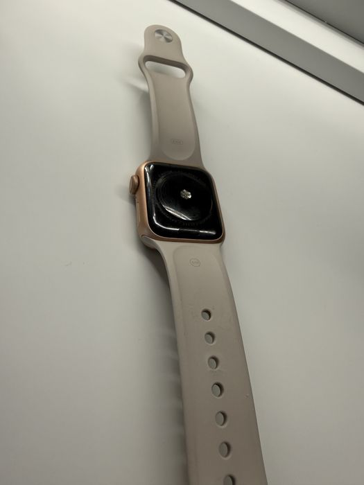 Apple watch se GPS+ Cellular