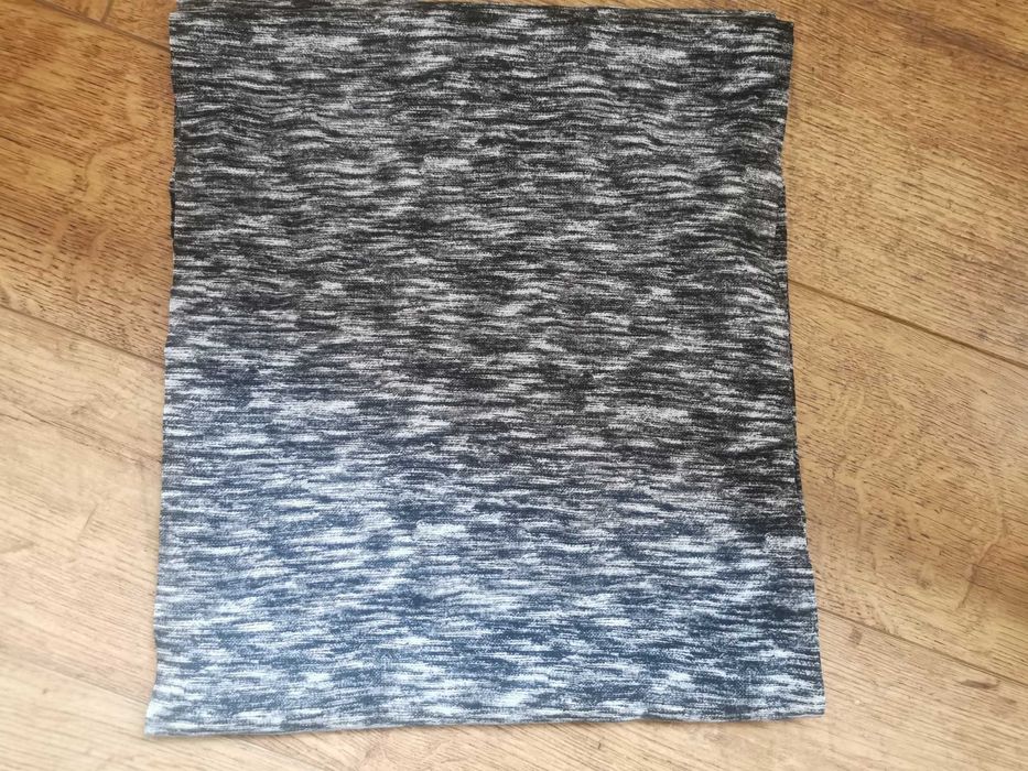 wiosenny apaszka/ komin Tatuum stan idealny