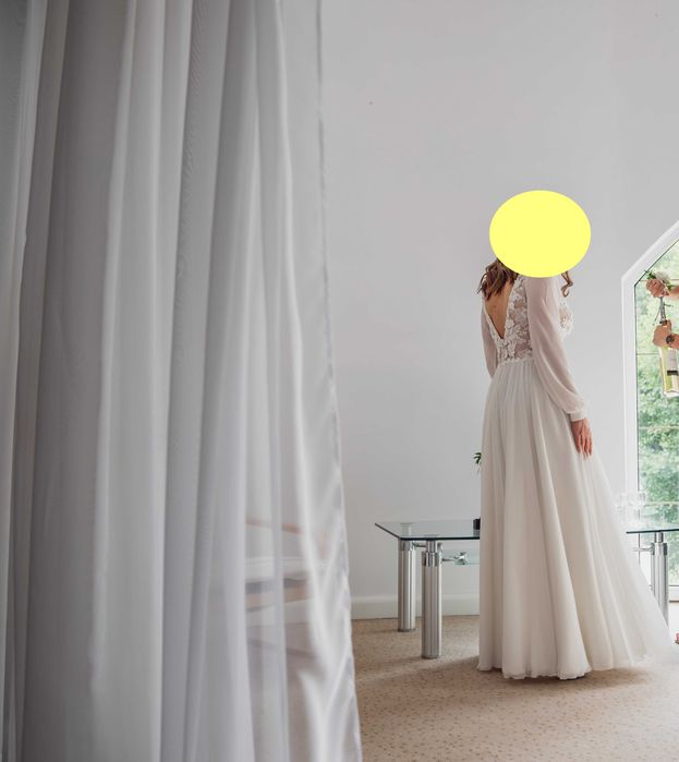 Muślinowa suknia ślubna BOHO z długimi rękawami