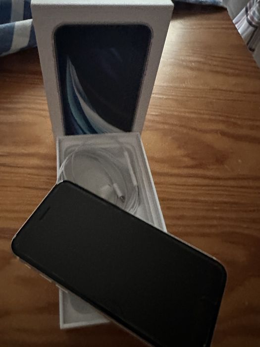 Iphone SE branco. Bom estado
