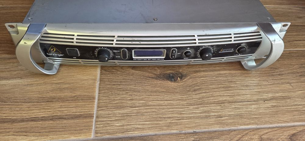 Behringer iNuke 6000 z procesorem DSP