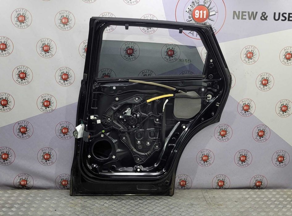 Двері задні праві Mazda CX9 2016+