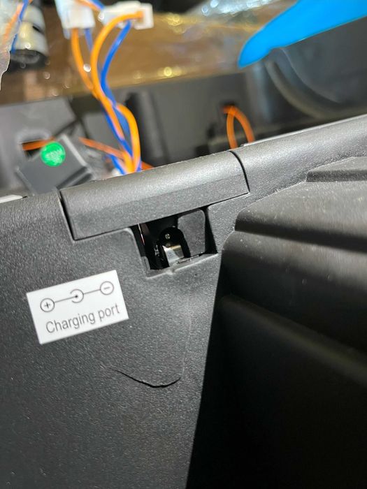 Traktor T7 12V z przyczepką na akumulator dla dzieci 1