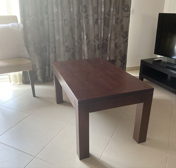 Mesa de apoio cor castanho (usada)