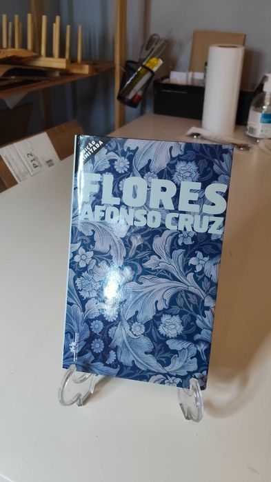 Livros Alfaguara, Penguin, Michel Houellebecq, etc