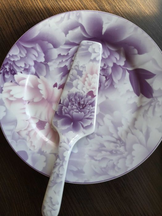 блюда. поднос для торта