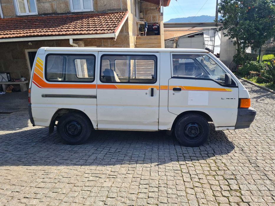 Mitsubishi L 300 9 LUGARES
