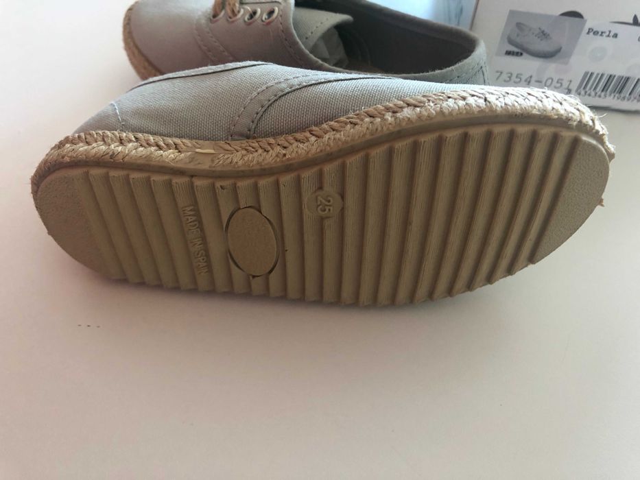 Novo - Sapatos - Pisamonas - nº26