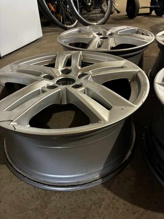 Дискі R 17 Ауді оригінал