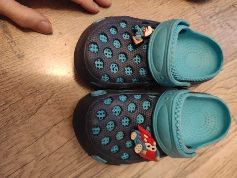 Crocks klapki buty na lato 25/26