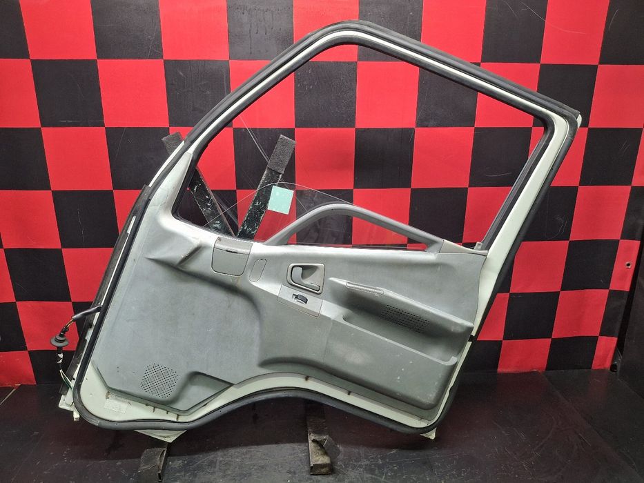 Porta frente direita MITSUBISHI Canter (FB7, FB8, FE7, FE8) VII