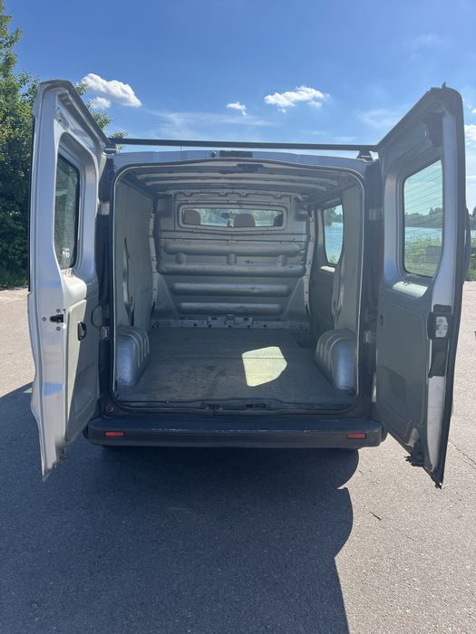 Renault Trafic 2.5 (2010”), 9000$