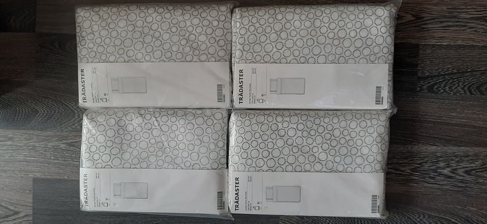 Комплекты постельного белья  IKEA TRADASTER. В наличии три штуки.