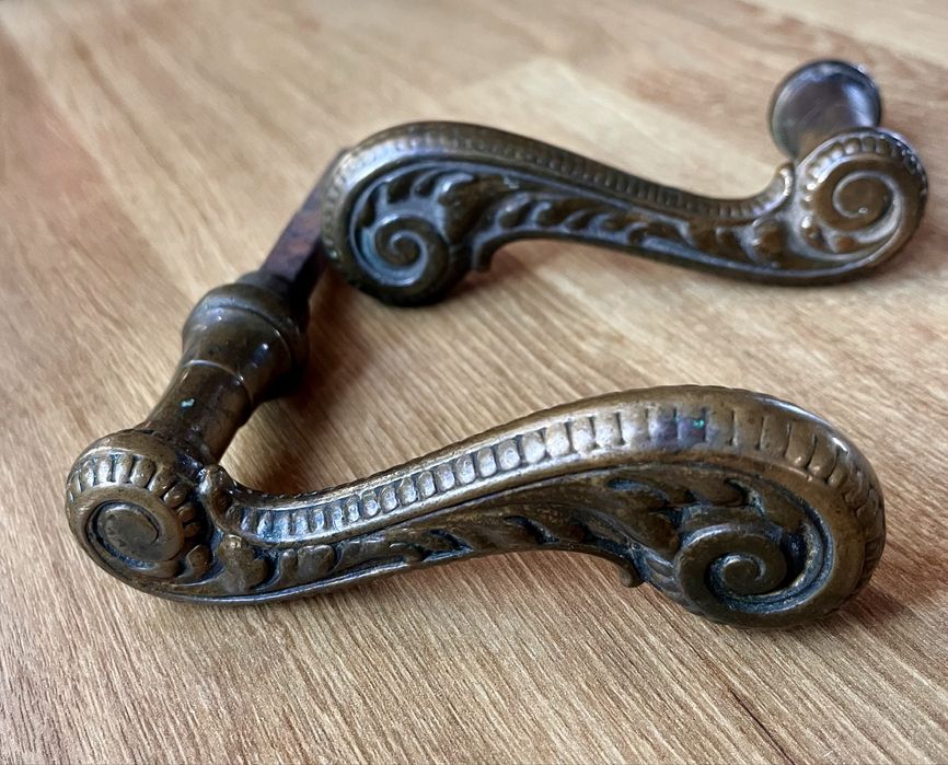 Stara klamka mosiężna