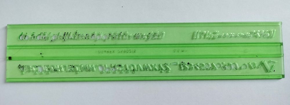 Szablon LOGAREX litery pochyłe 5 mm do rapitografów 0,5 mm