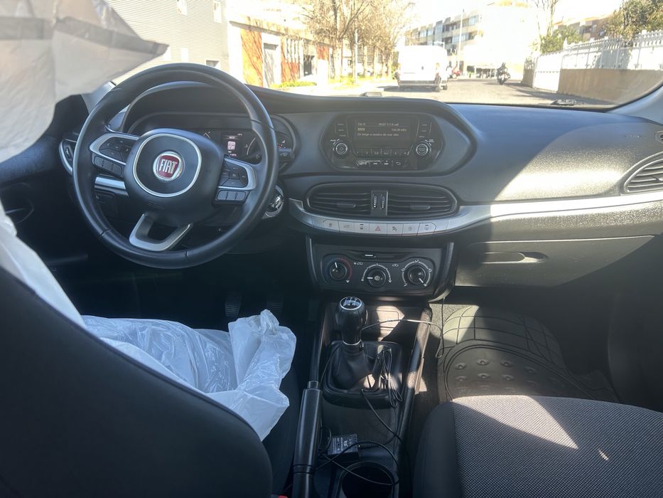Particular vende Fiat Tipo impecável