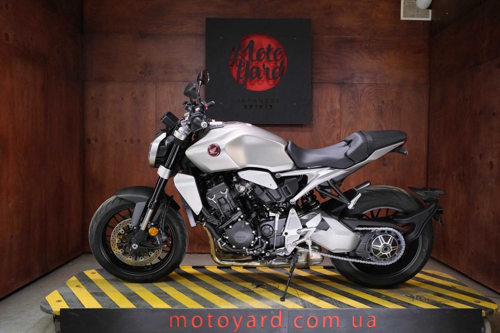Honda CB1000R із Японії