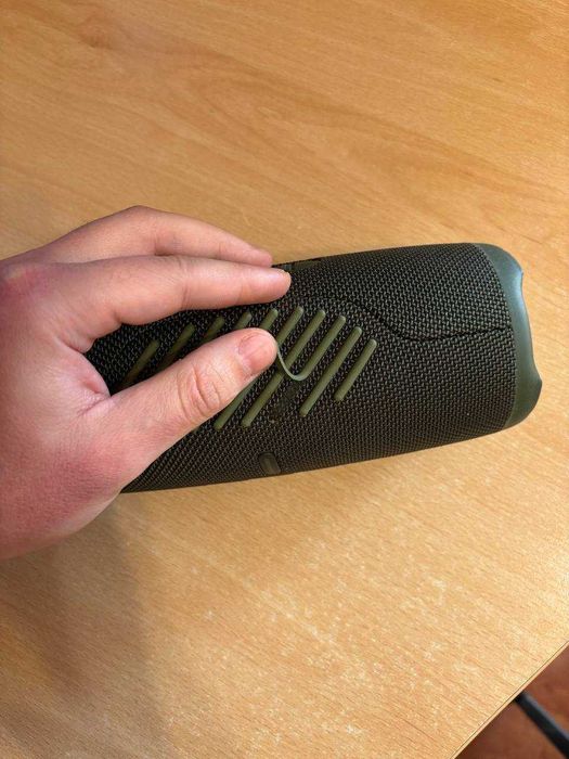 JBL Charge 5 | Дуже гарний стан | Працює, але без ВЧ (твітер)