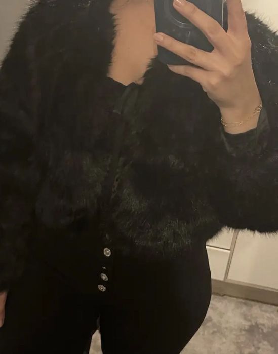 Еко шуба тонка демісезона осіння весняна коротка шубка чорна
