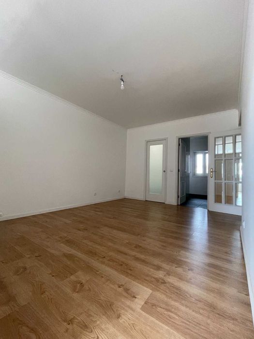 Apartamento T1 renovado - centro de Estarreja