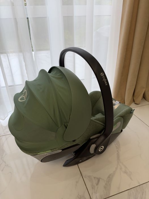 автокрісло Cybex cloud T+
