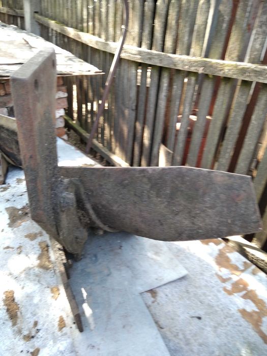 Корпус плуга для виготовлення самого плуга .