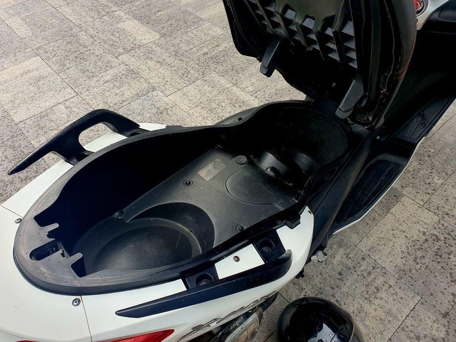 Yamaha Xmax X max 125 skuter