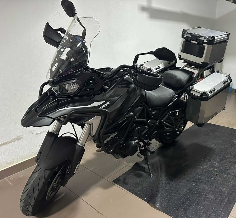 Benelli TRK 702 – 2025 – 7.805 km – Garantia de fábrica