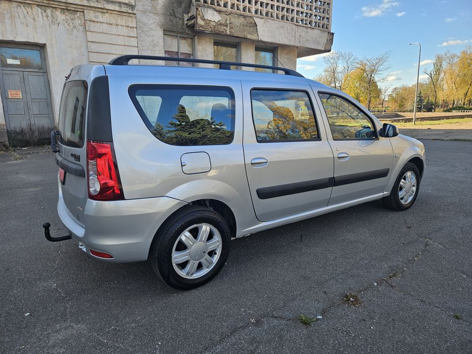 Продам Dacia Logan MCW Laureat Black Line 2012 г.в