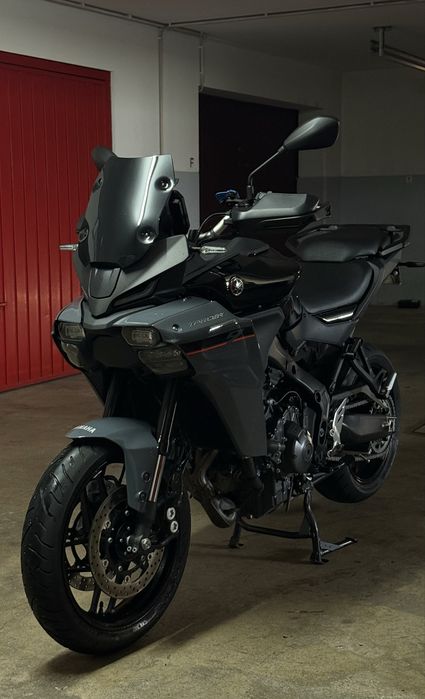 Yamaha tracer 9 2025 c/GARANTIA, quickshift, top case e outros extras