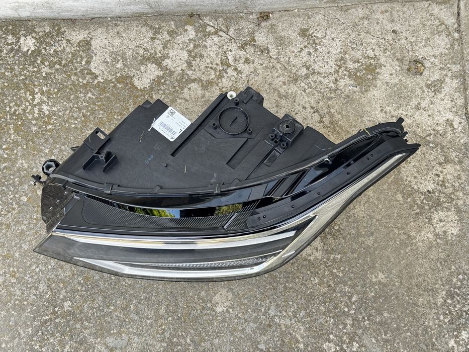 Фара Volkswagen Tiguan 2021 2022 2023 2024