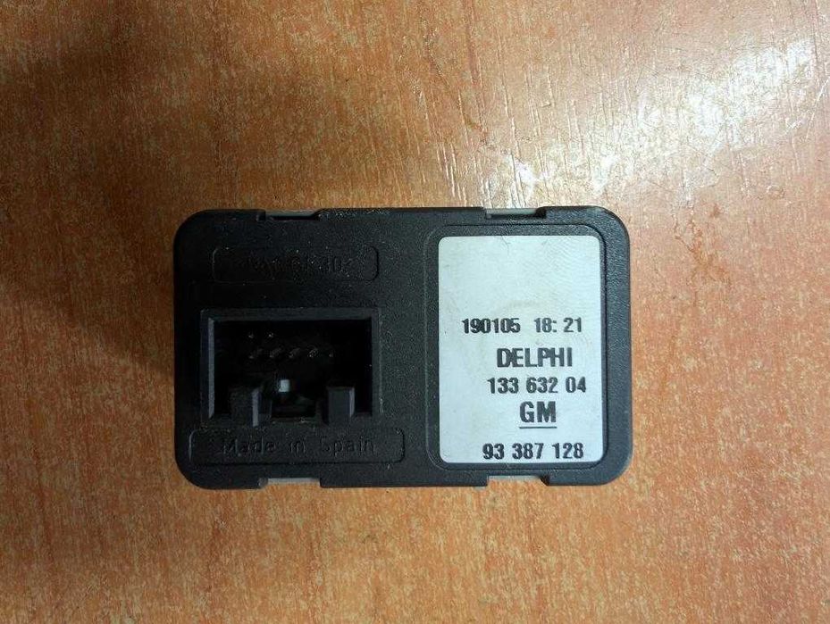 Przełącznik szyberdachu Opel Meriva A